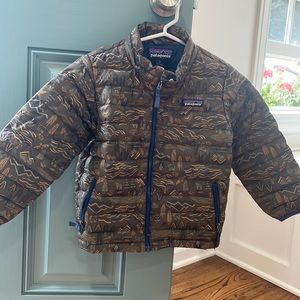 Patagonia Down Sweater- Outdoor Pattern!